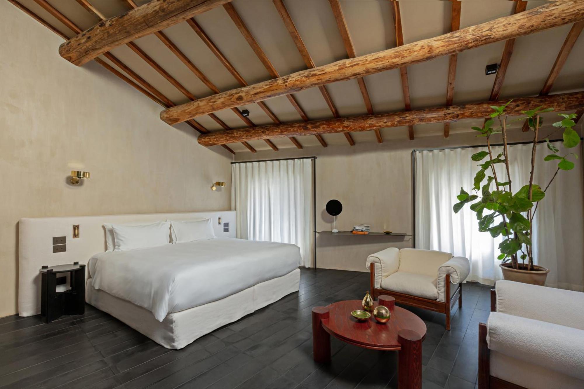 Palazzo Petrvs Hotel *